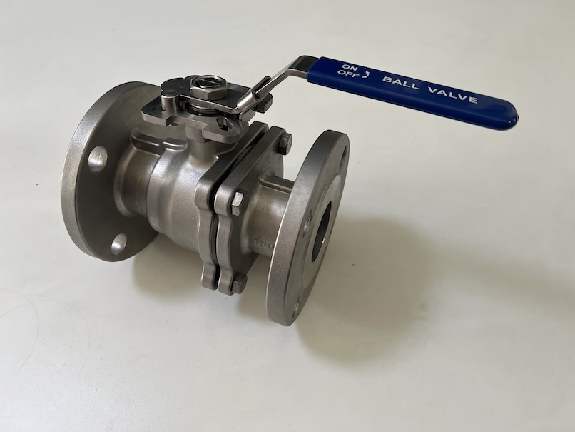 1763628864556024.jpg 2pc flanged ball valve.JPG